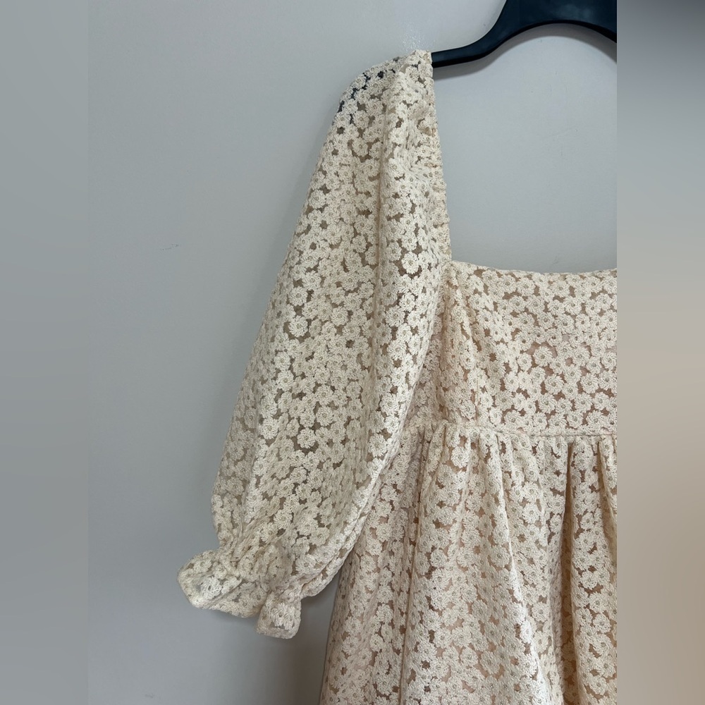 Storia Crochet-Lace Baby Doll Mini Dress in Vanilla/Cream, size M - Picture 8 of 11